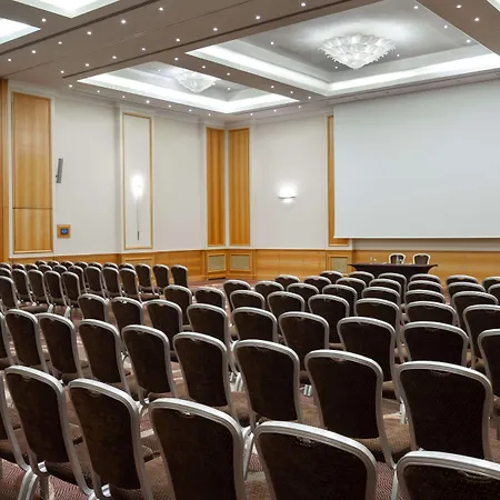 Radisson Collection Hotel, 5* Warschau