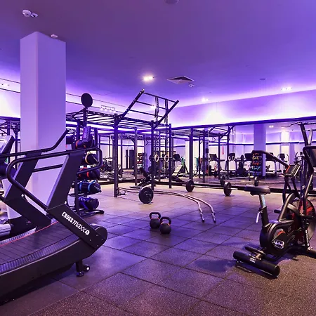 מלון Radisson Collection Hotel,