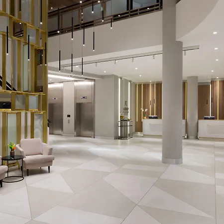 מלון Radisson Collection Hotel,