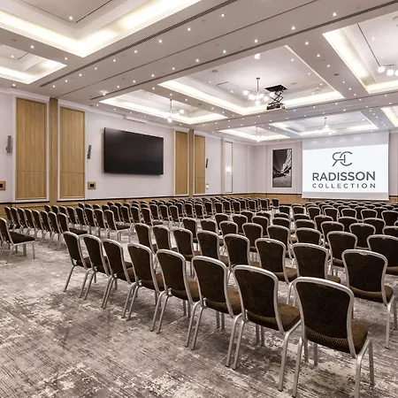 Radisson Collection Hotel, Hotel Warsaw