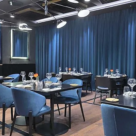 Radisson Collection Hotel,