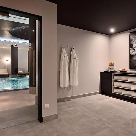 Radisson Collection Hotel, 5*