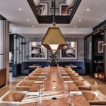 Radisson Collection Hotel, 5* Varsó