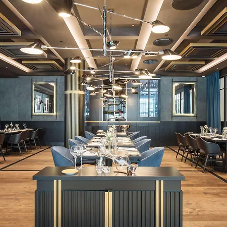 فندق Radisson Collection Hotel,