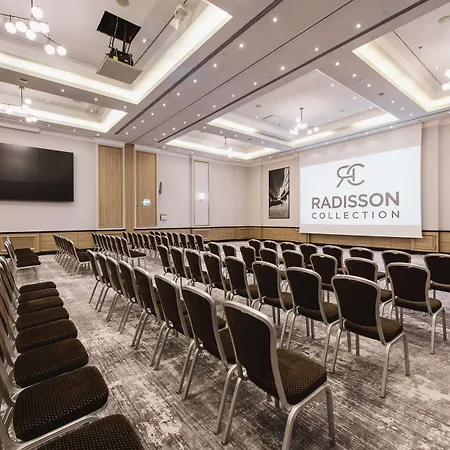 فندق Radisson Collection Hotel, 5*