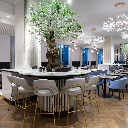 Отель Radisson Collection Hotel, Варшава